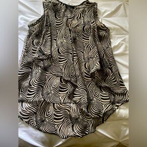 Antilia Femme Sleeveless Layered Blouse / Black & Tan / Size: S